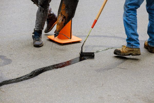Parking Lot Crack Sealing in Lake Worth
